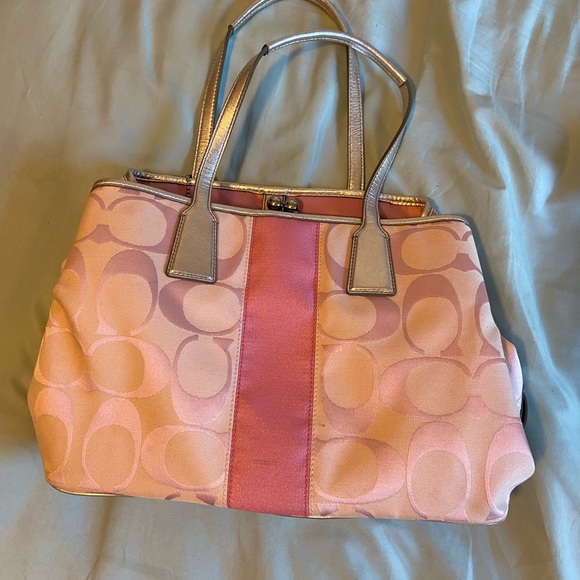 Pink coach purse with silver handles - Picture 1 of 6